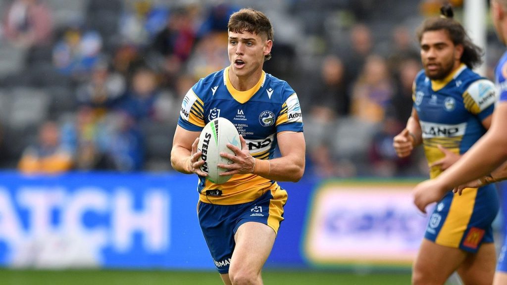 Eels retain local junior Russell until the end of 2025 NRL News
